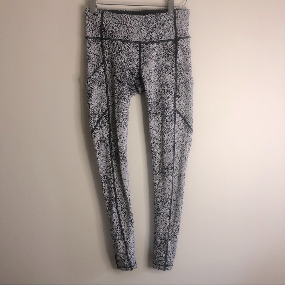 Lululemon grey leggings size 4